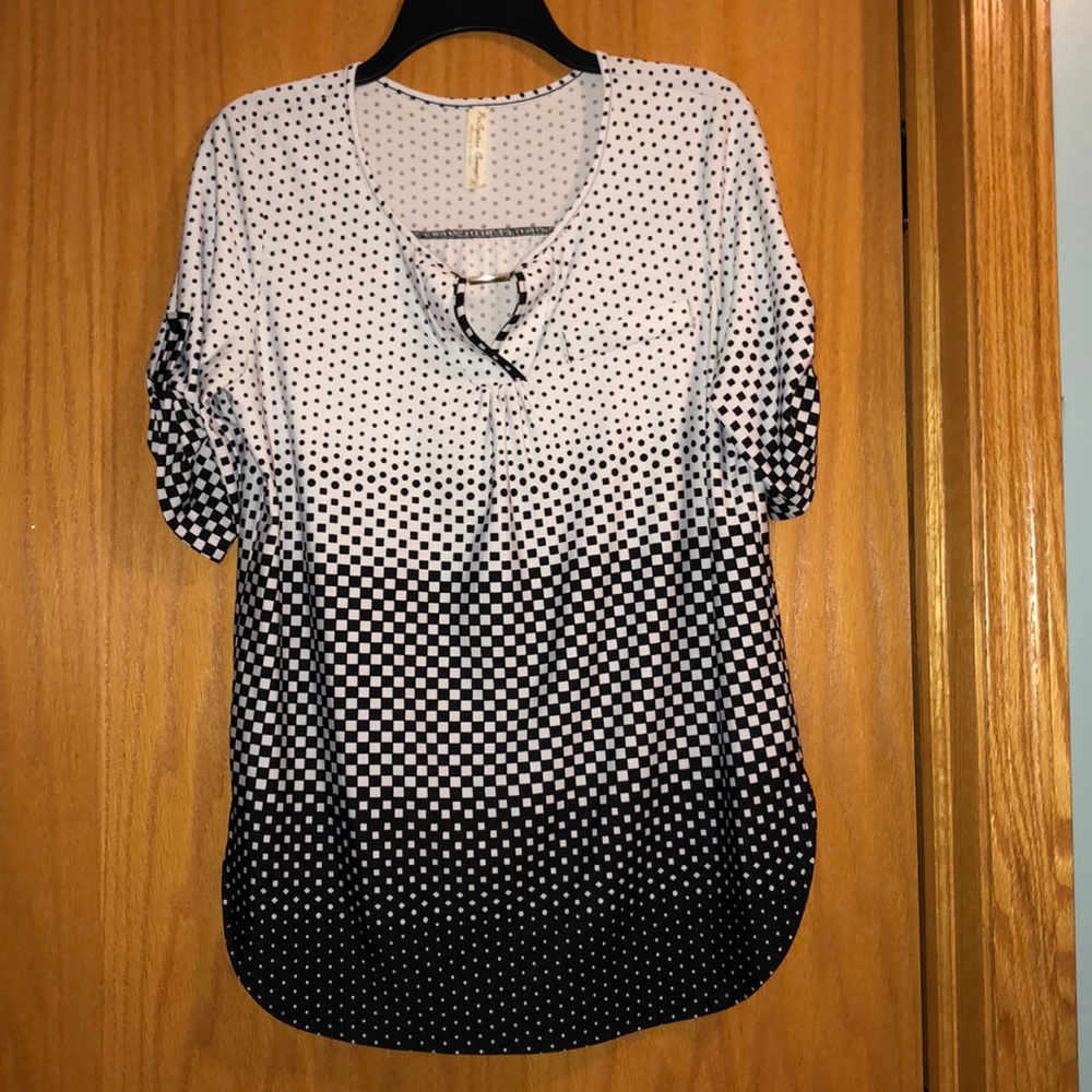 Black and white polka dotted t-shirt